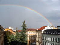 (Ano, předloni byla duha ještě hezčí: 29. 8. 2003 / Yes, the rainbow was even nicer two years ago: 29 Aug 2003)