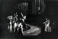 Taneční scéna španělského lidu z inscenace Lazebník sevillský, 1936