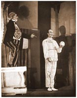 Výjev z Gollova Methusalema (Osvobozené divadlo, režie J. Honzl, 1927)